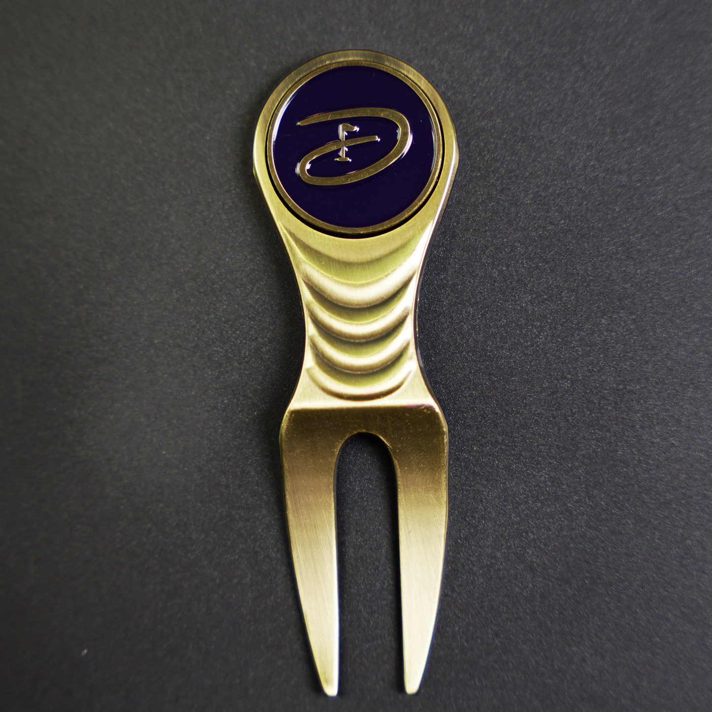 Deluxe Pitchmark Repairer + Ball Marker | DHG