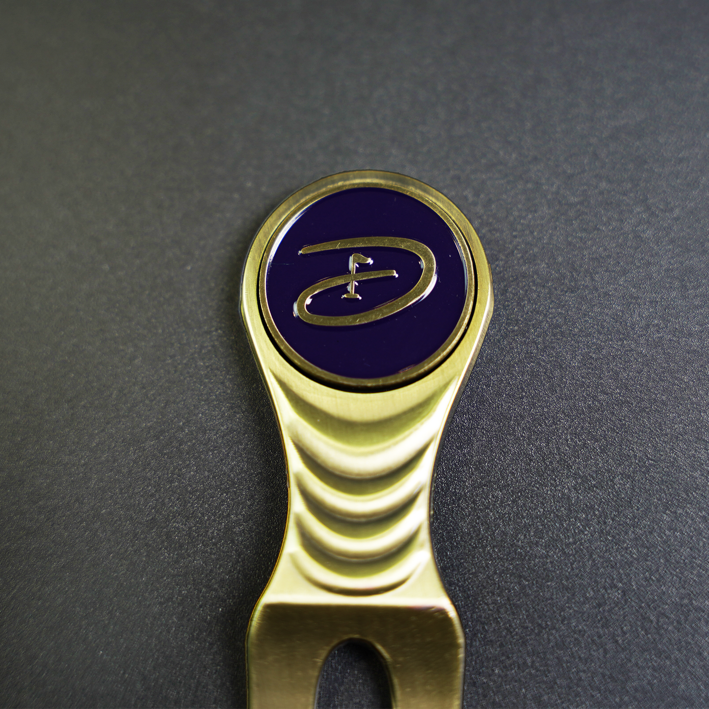 Deluxe Pitchmark Repairer + Ball Marker | DHG